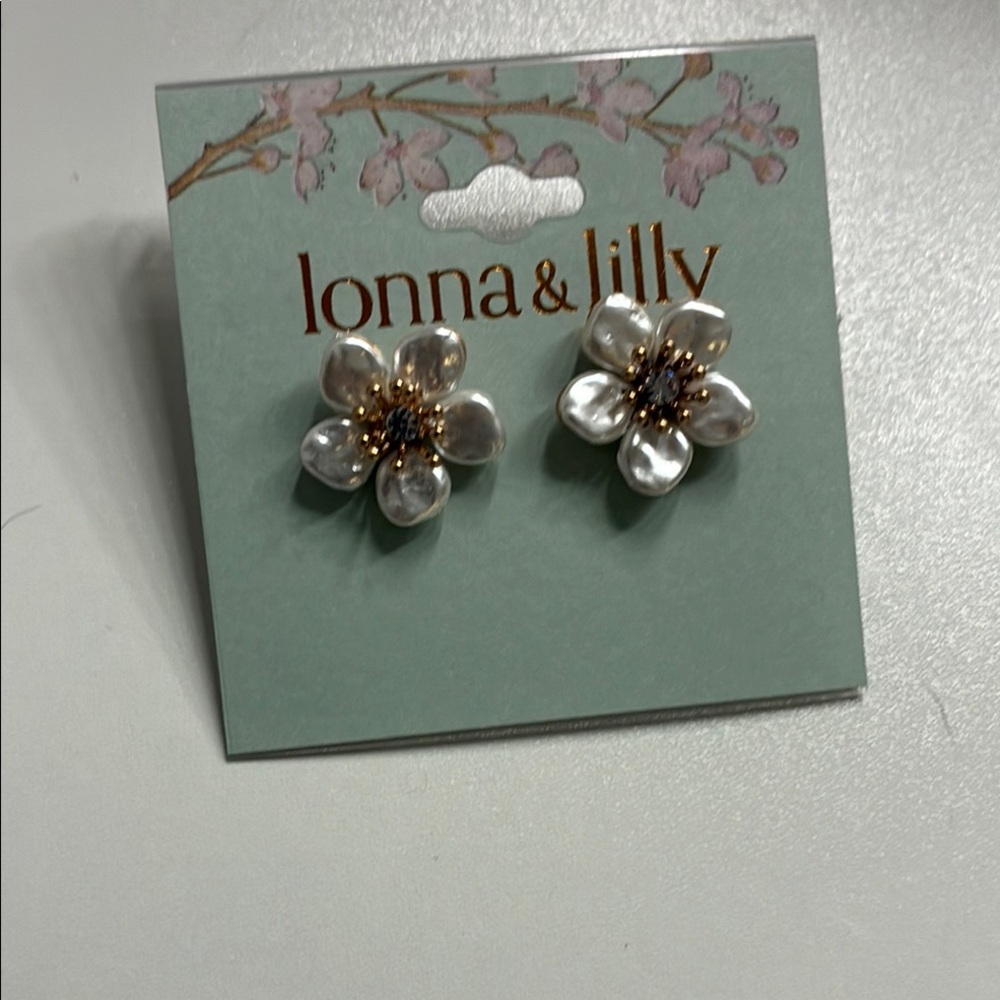 Lonna & Lilly Pearl Flower Earrings with Gold Centers